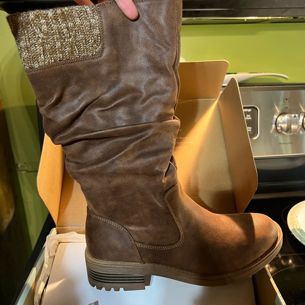 7.5 brown velocity mid rise boots - Picture 5 of 5